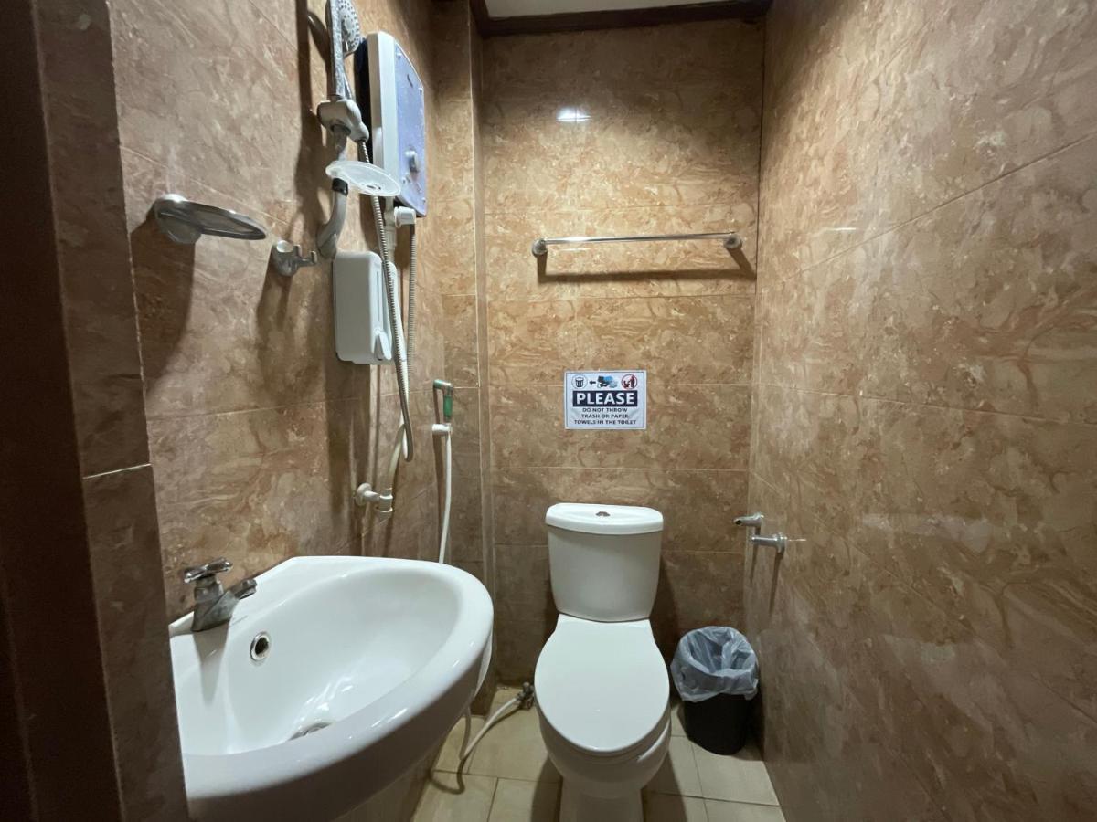 Lisa'S Guesthouse Basdiot ภายนอก รูปภาพ